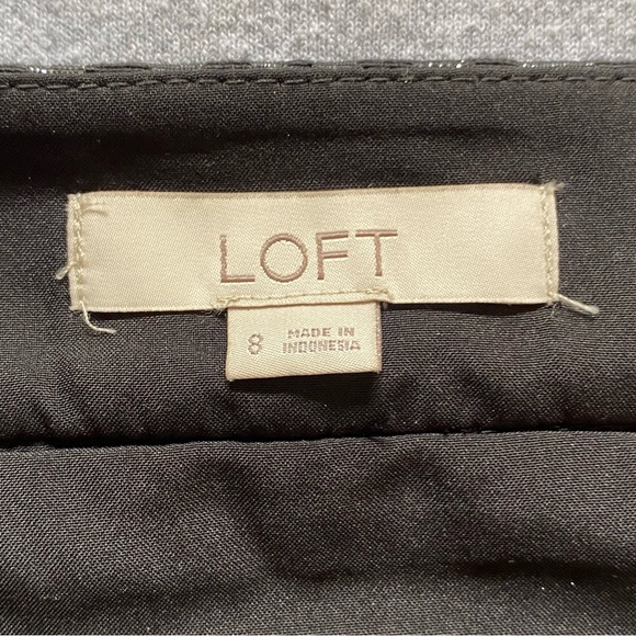LOFT embossed pattern black shiny skirt size 8 - Picture 8 of 16